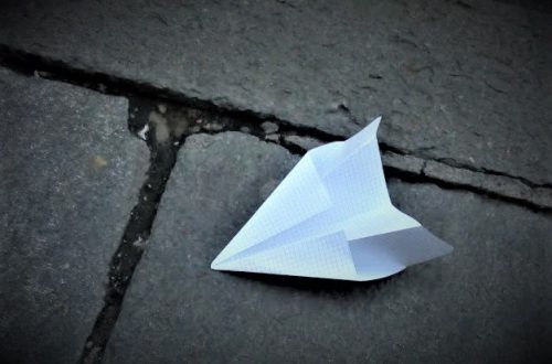 aereo di carta